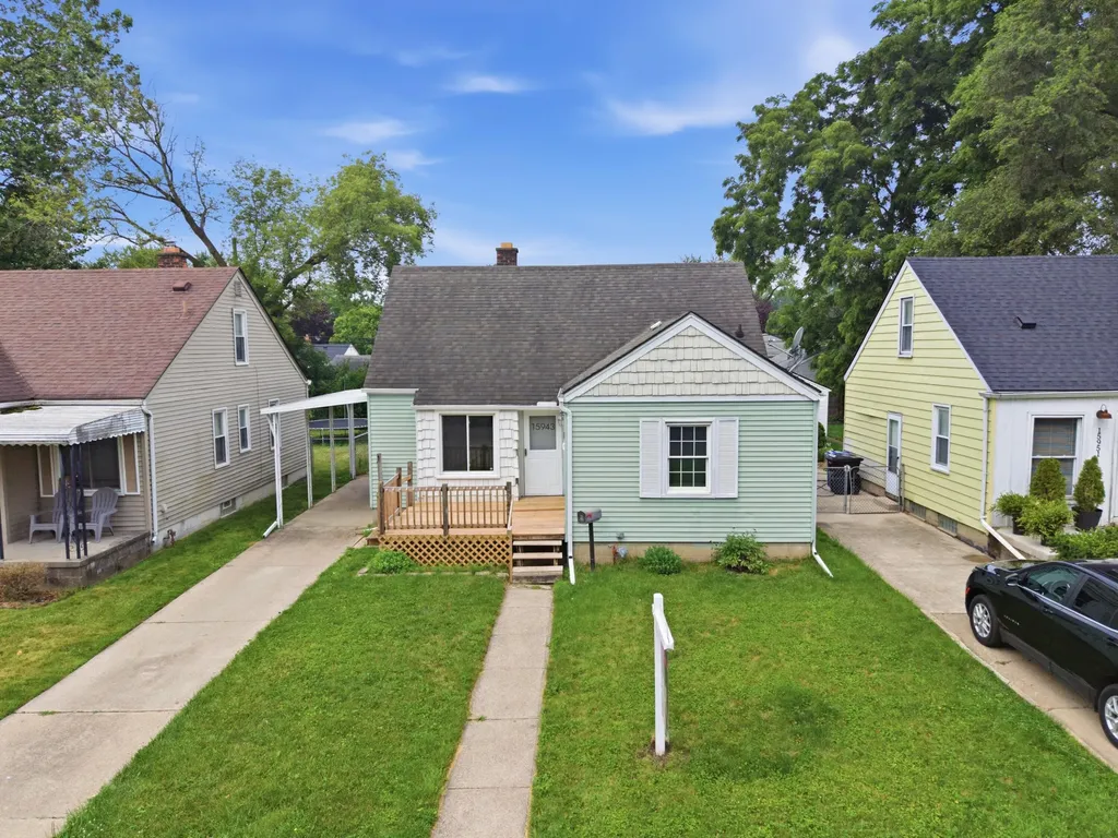 15943 Kinloch Street Redford Charter Township MI 48239