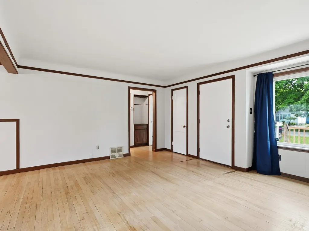 15943 Kinloch Street Redford Charter Township MI 48239