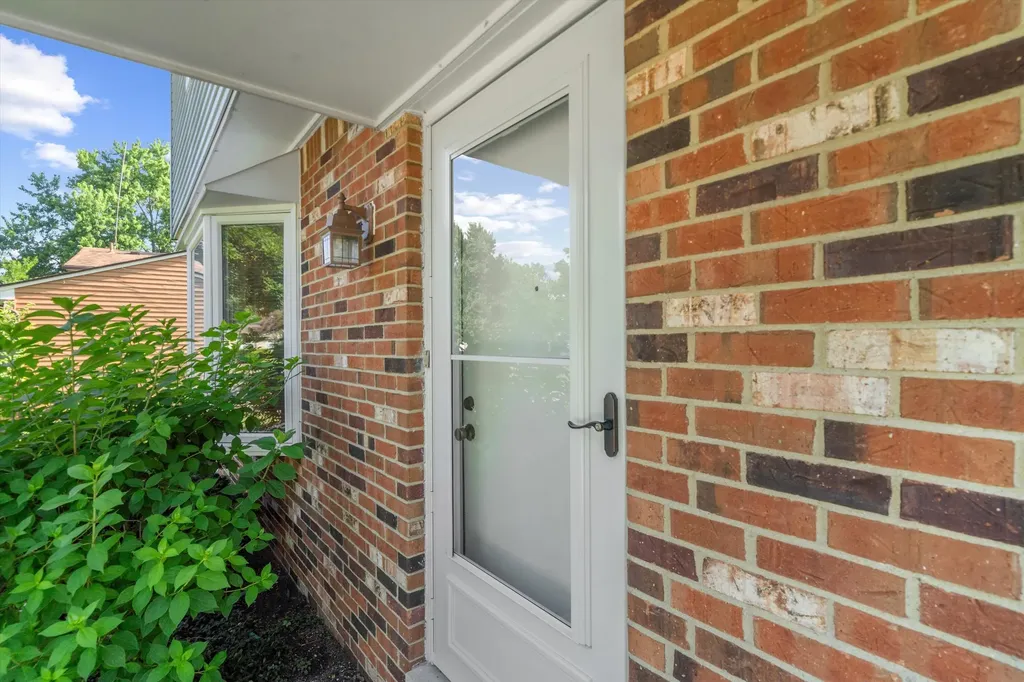 9231 Abbey Lane Superior Charter Township MI 48198