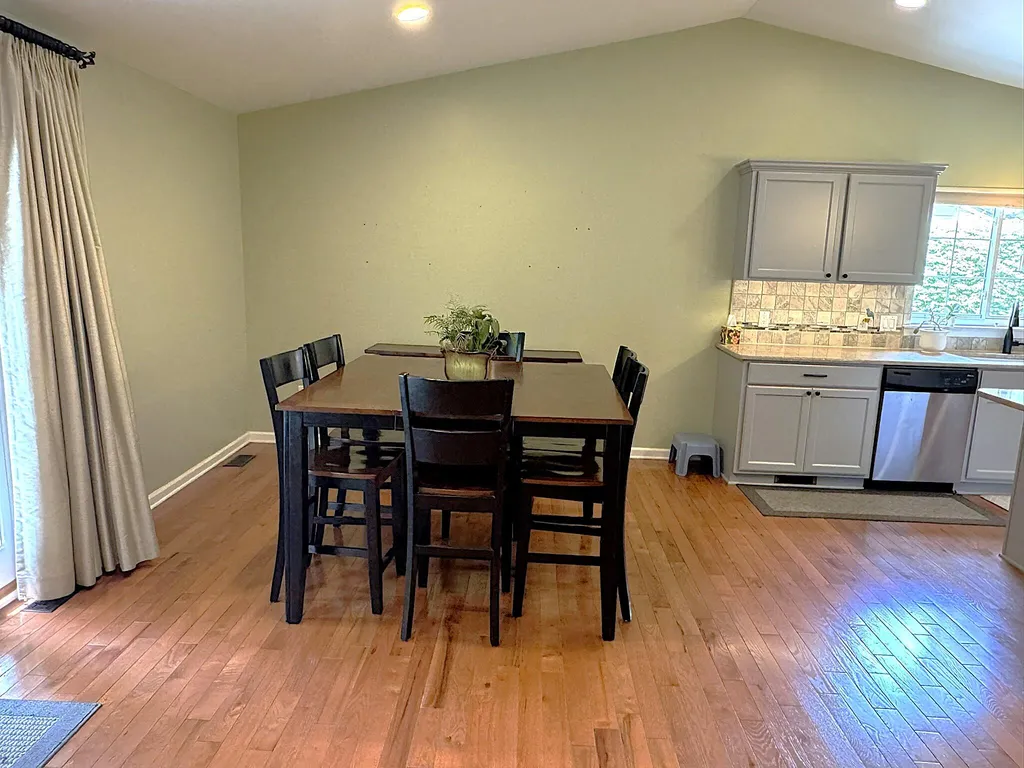 39889 Coronation Road Canton Charter Township MI 48188
