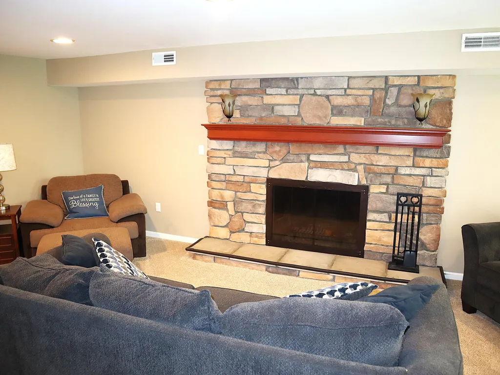 39889 Coronation Road Canton Charter Township MI 48188