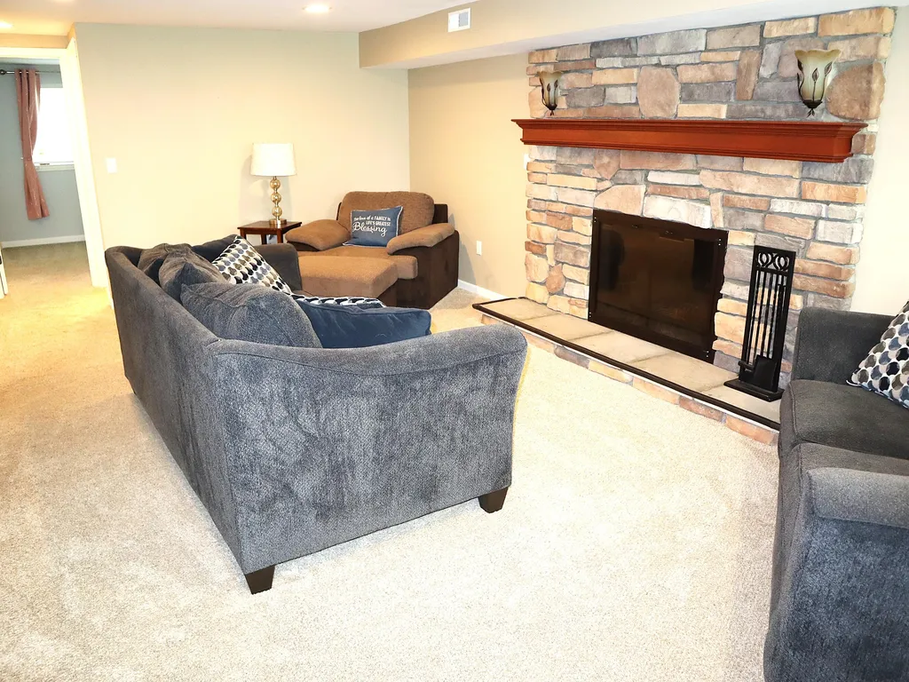 39889 Coronation Road Canton Charter Township MI 48188