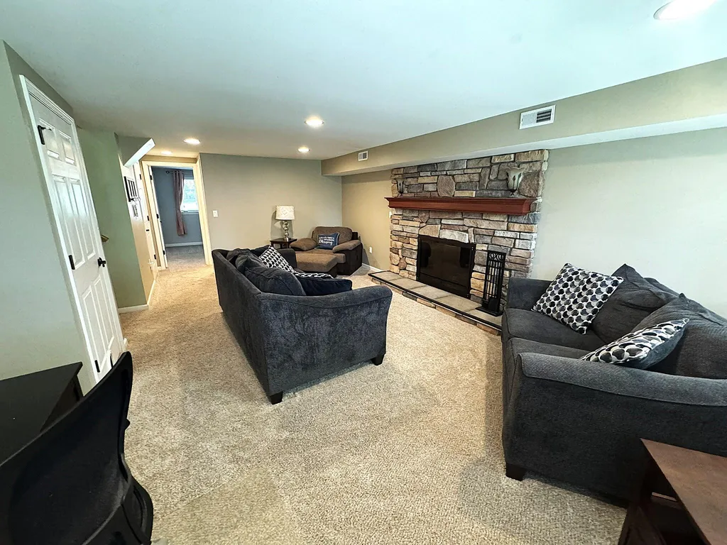 39889 Coronation Road Canton Charter Township MI 48188