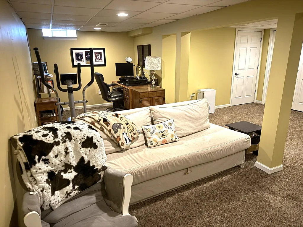 39889 Coronation Road Canton Charter Township MI 48188