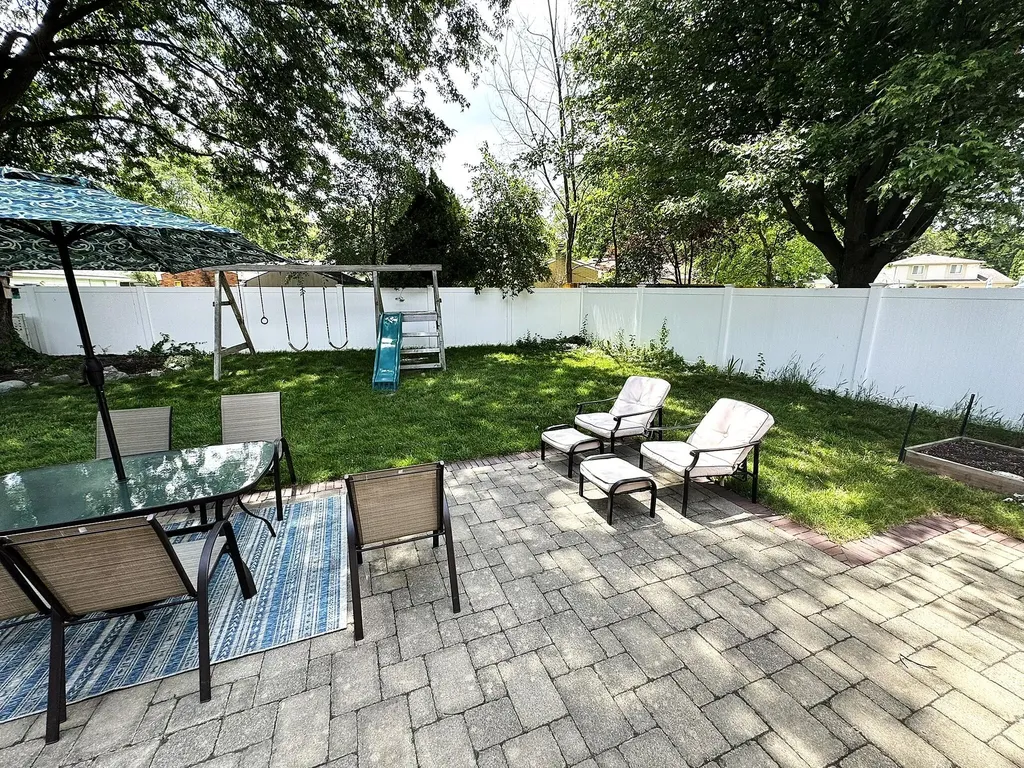 39889 Coronation Road Canton Charter Township MI 48188