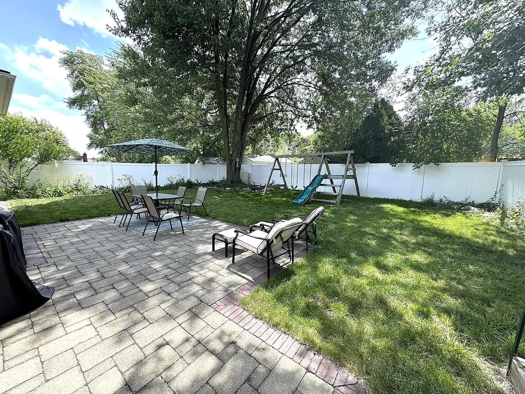 39889 Coronation Road Canton Charter Township MI 48188