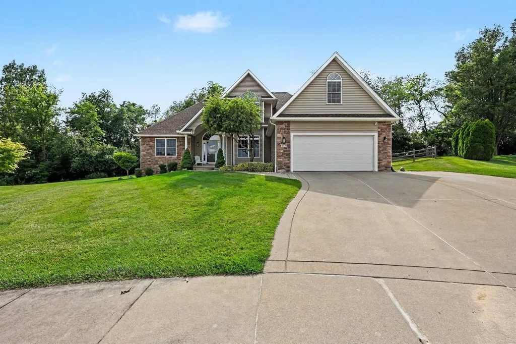 612 Hickory Ridge Drive Tecumseh City MI 49286