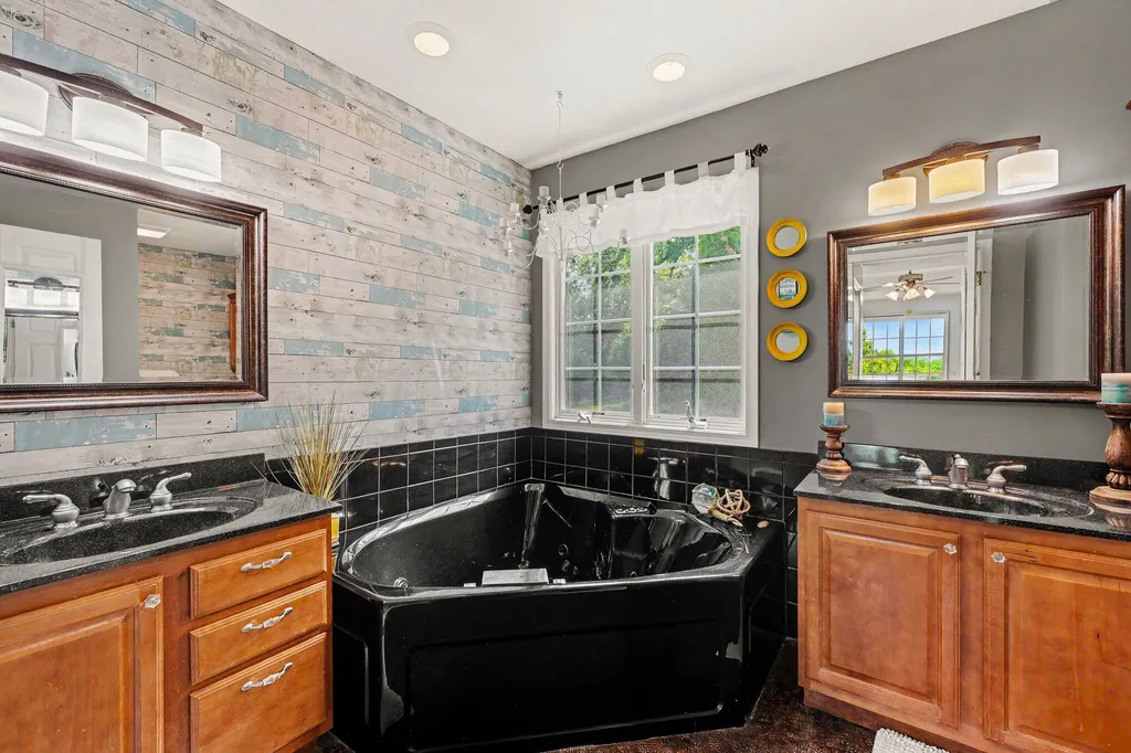 612 Hickory Ridge Drive Tecumseh City MI 49286
