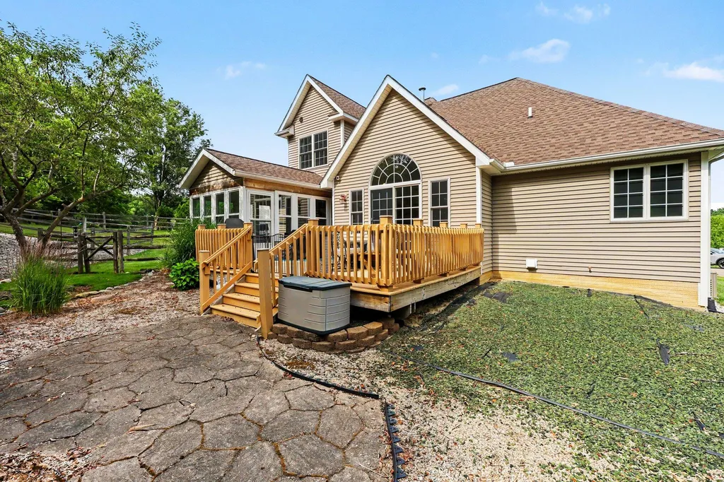 612 Hickory Ridge Drive Tecumseh City MI 49286