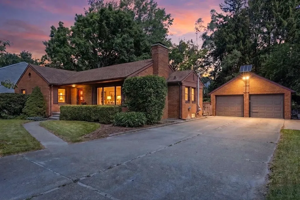 2678 Valley Drive Ann Arbor City MI 48103