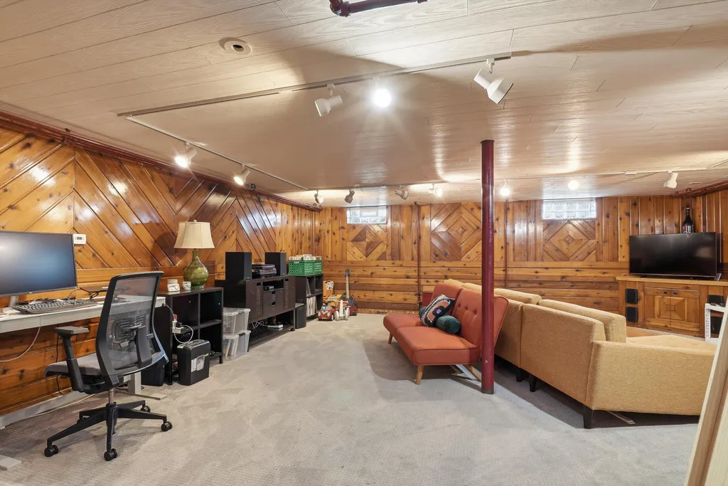 2678 Valley Drive Ann Arbor City MI 48103