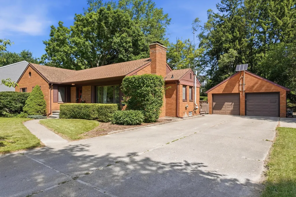 2678 Valley Drive Ann Arbor City MI 48103