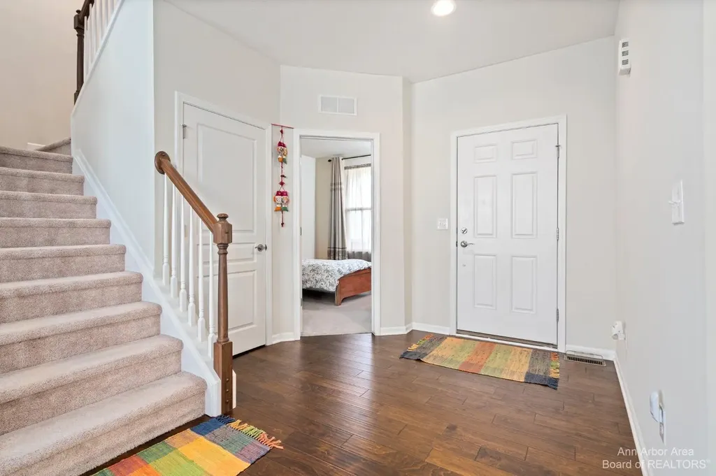 638 Holmdale Way Pittsfield Charter Township MI 48108