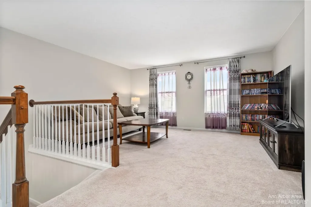 638 Holmdale Way Pittsfield Charter Township MI 48108