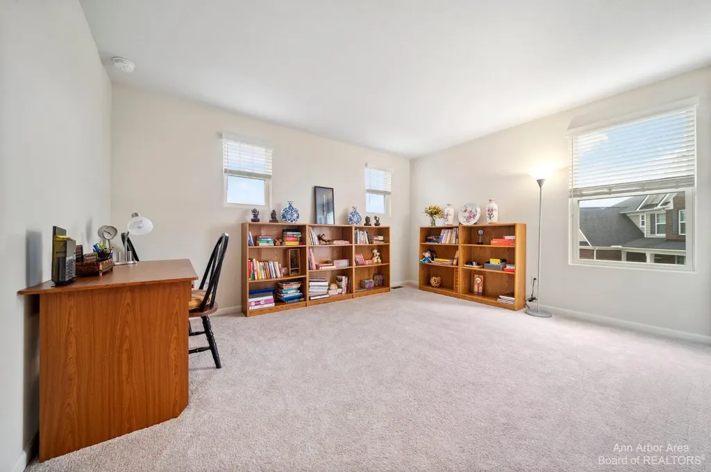 638 Holmdale Way Pittsfield Charter Township MI 48108