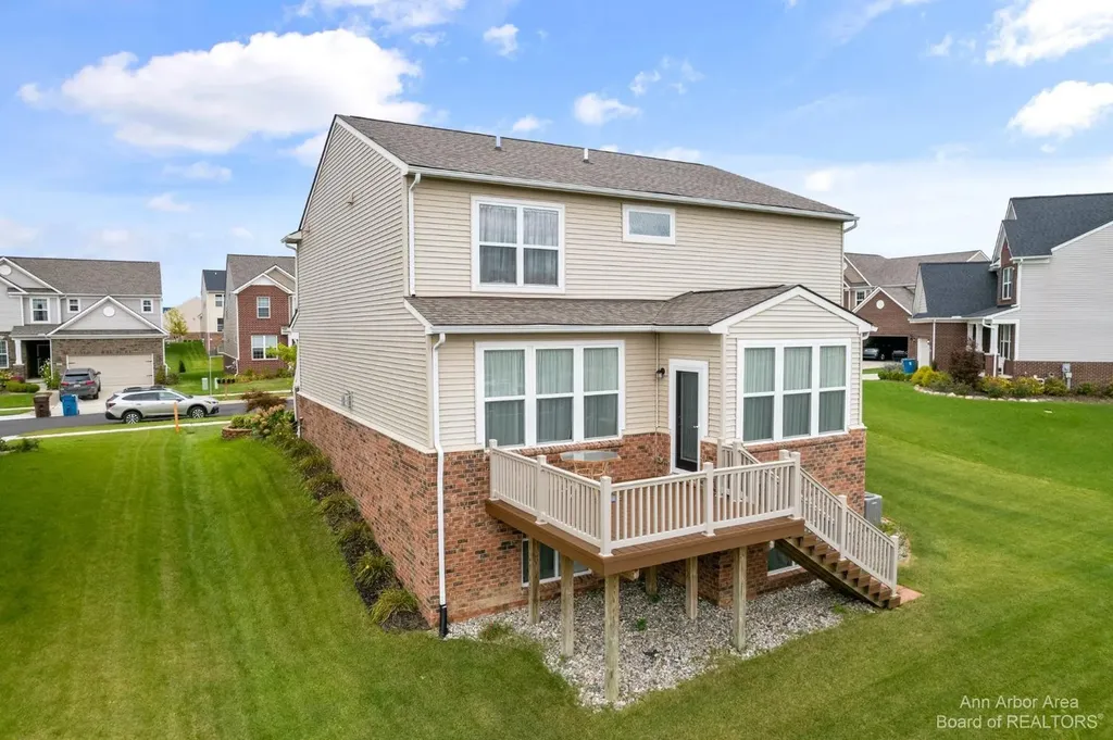 638 Holmdale Way Pittsfield Charter Township MI 48108