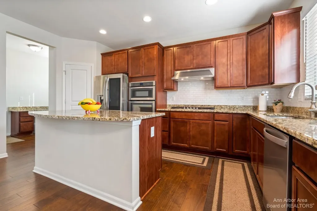 638 Holmdale Way Pittsfield Charter Township MI 48108