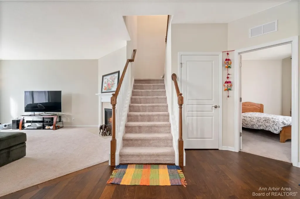 638 Holmdale Way Pittsfield Charter Township MI 48108