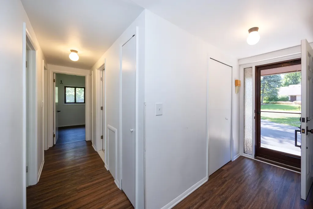 1521 Ledbury Drive Bloomfield Charter Township MI 48304