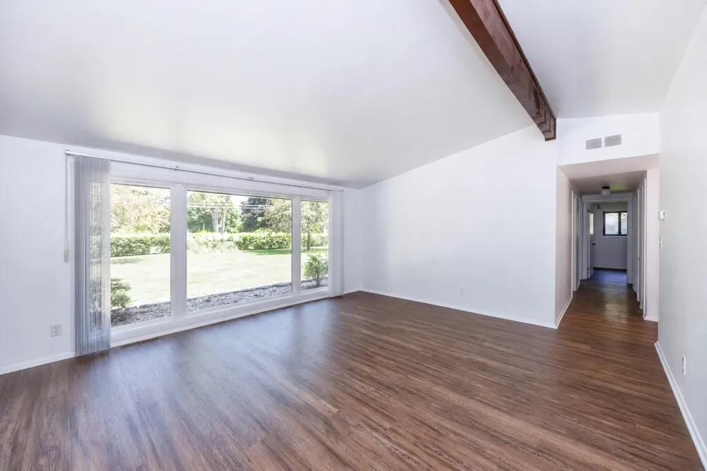 1521 Ledbury Drive Bloomfield Charter Township MI 48304