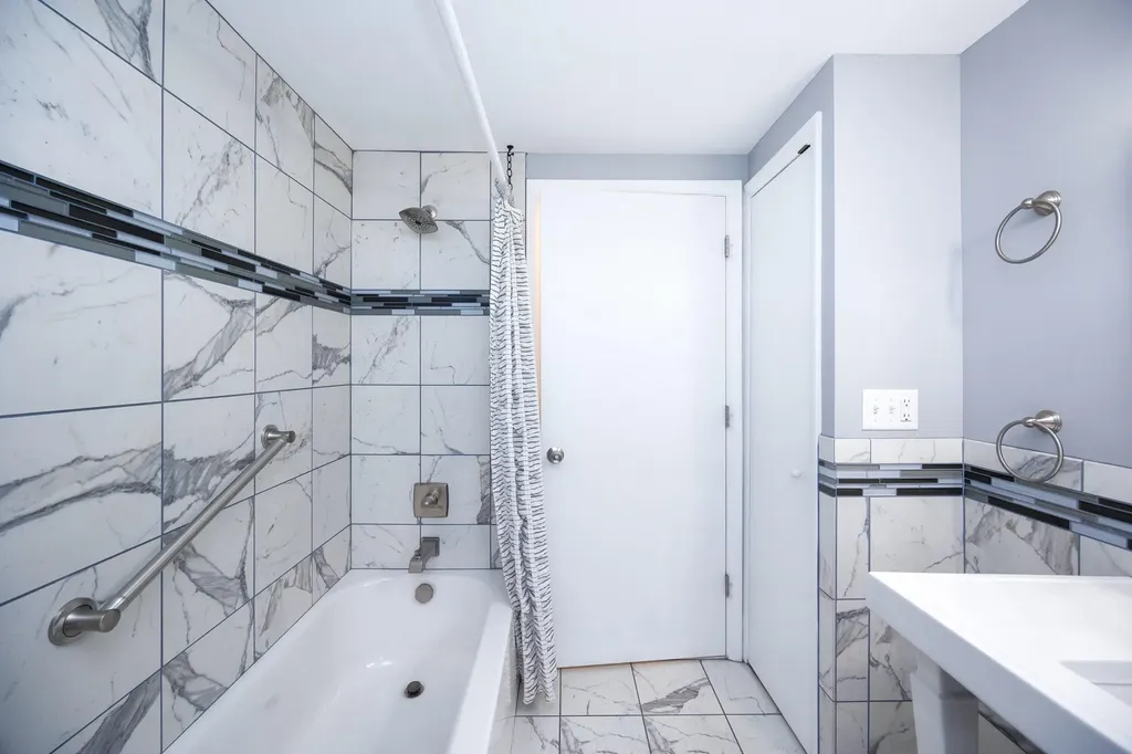 1521 Ledbury Drive Bloomfield Charter Township MI 48304