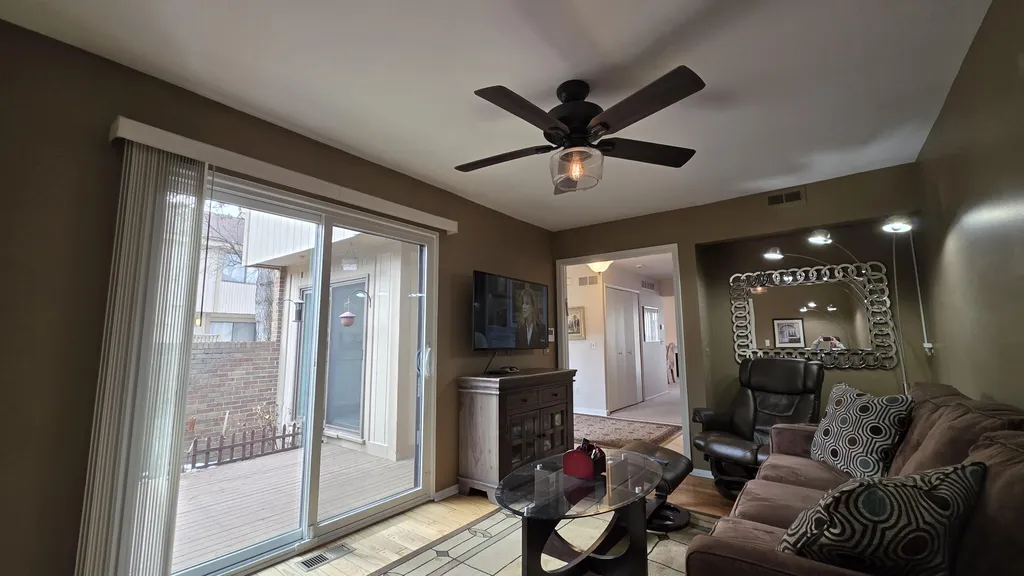5256 Wright Way E West Bloomfield Charter Township MI 48322