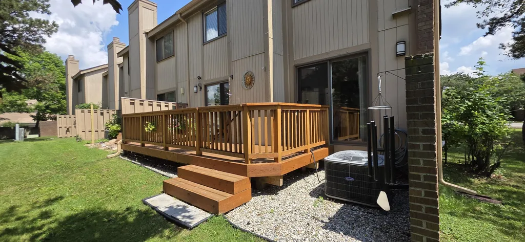5256 Wright Way E West Bloomfield Charter Township MI 48322