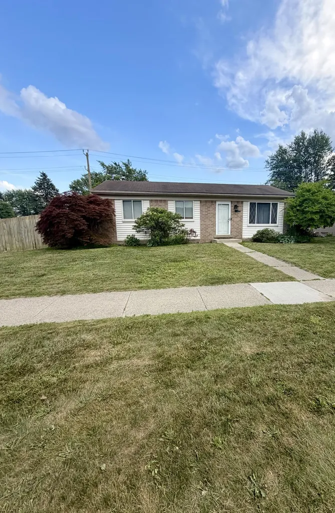 41559 Mc Kinley Street Belleville City MI 48111