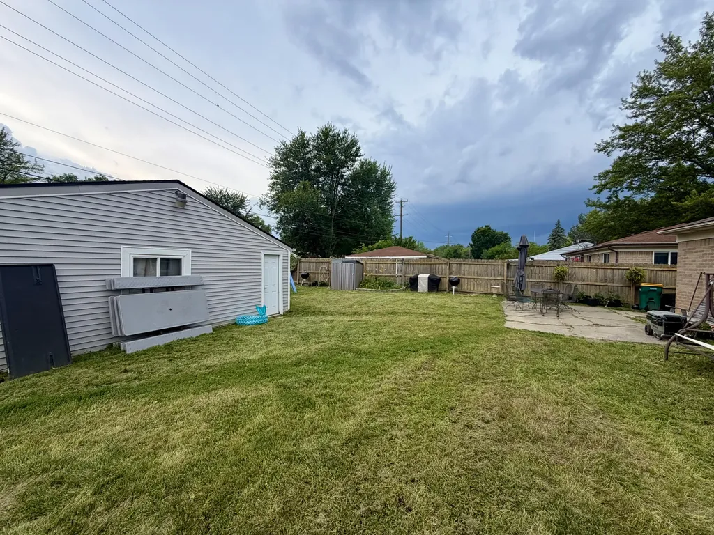 41559 Mc Kinley Street Belleville City MI 48111