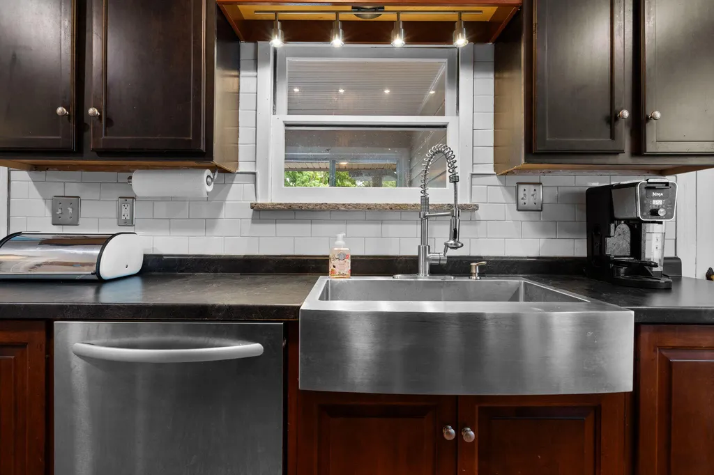 1396 E Forest Avenue Ypsilanti Charter Township MI 48198