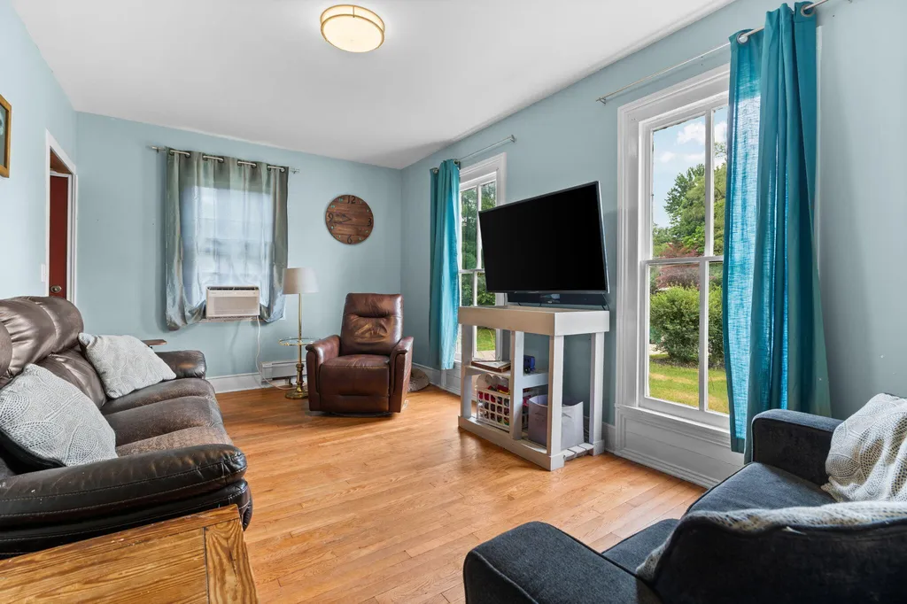 1396 E Forest Avenue Ypsilanti Charter Township MI 48198