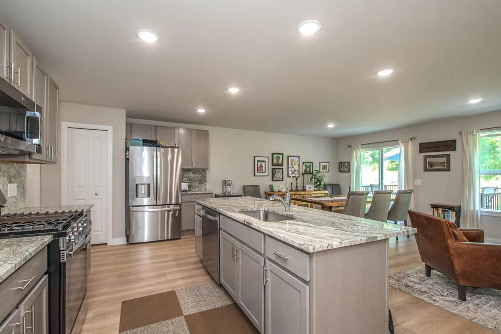 122 Parsons Lane Saline City MI 48176