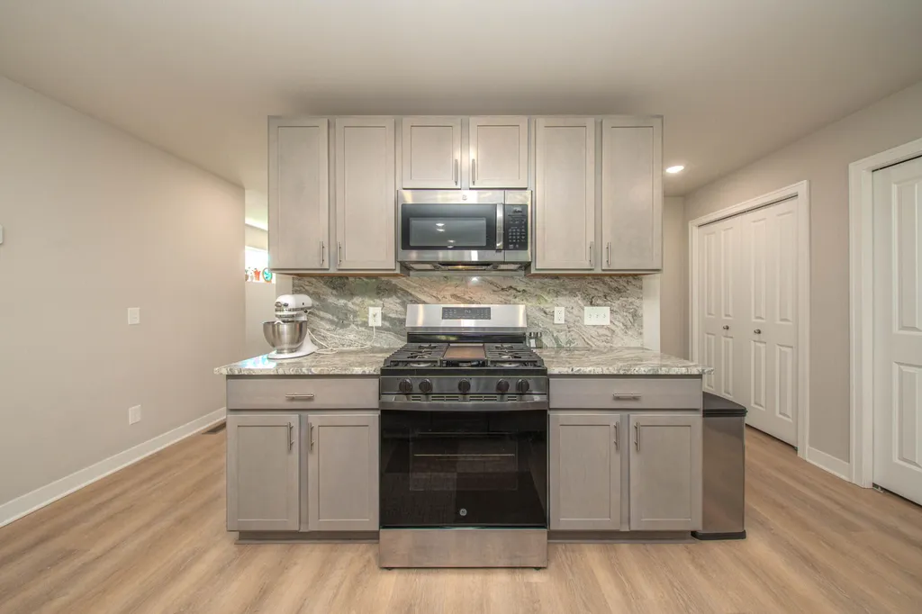 122 Parsons Lane Saline City MI 48176
