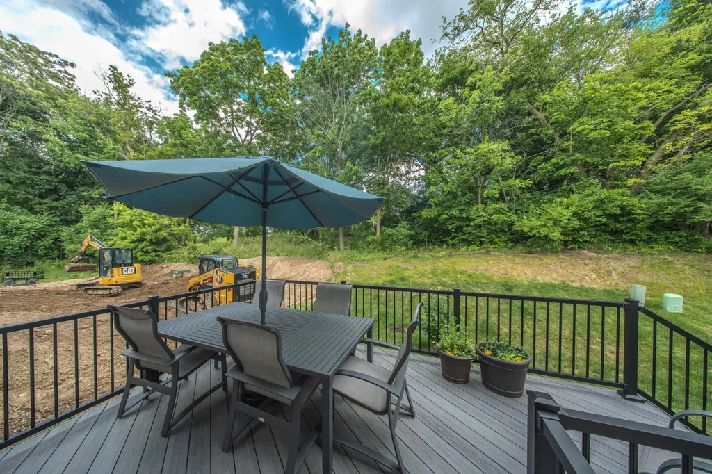 122 Parsons Lane Saline City MI 48176