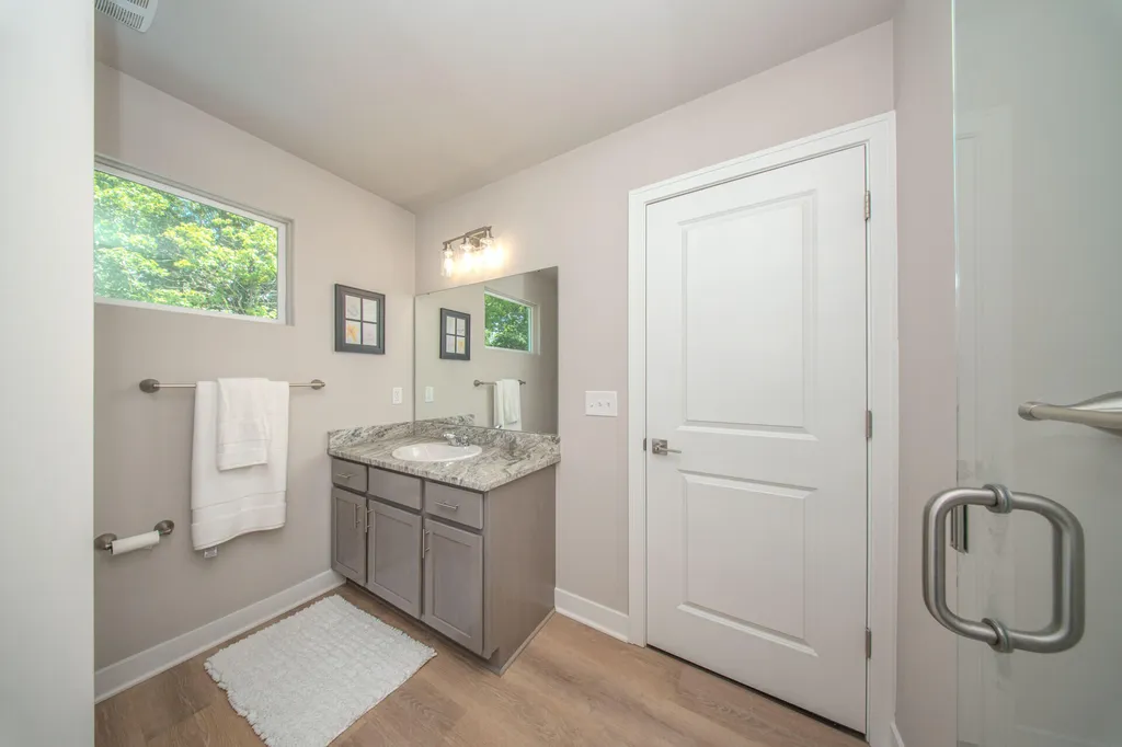 122 Parsons Lane Saline City MI 48176