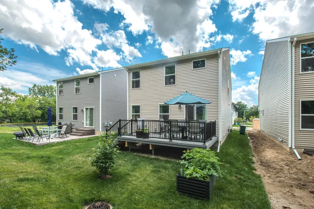 122 Parsons Lane Saline City MI 48176
