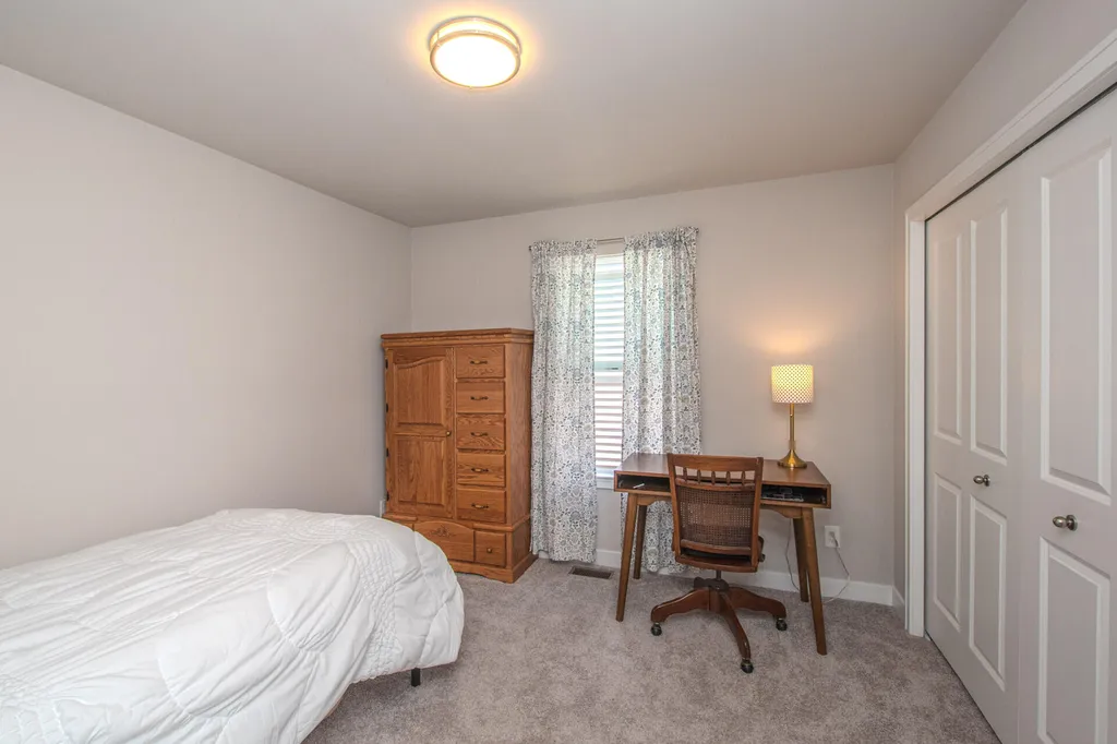 122 Parsons Lane Saline City MI 48176
