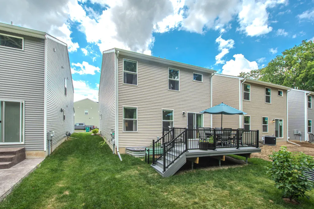 122 Parsons Lane Saline City MI 48176