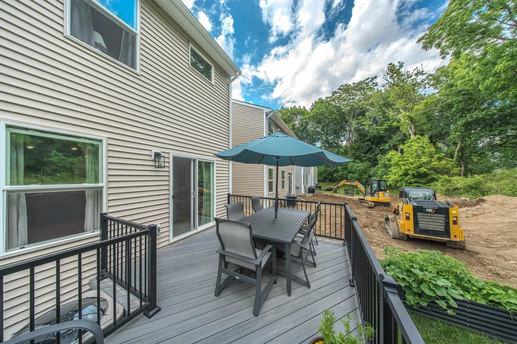 122 Parsons Lane Saline City MI 48176
