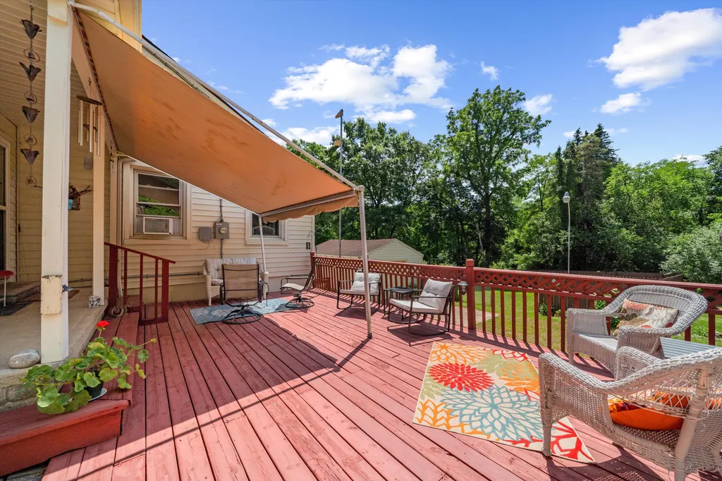 16009 Cavanaugh Lake Road Sylvan Township MI 48118