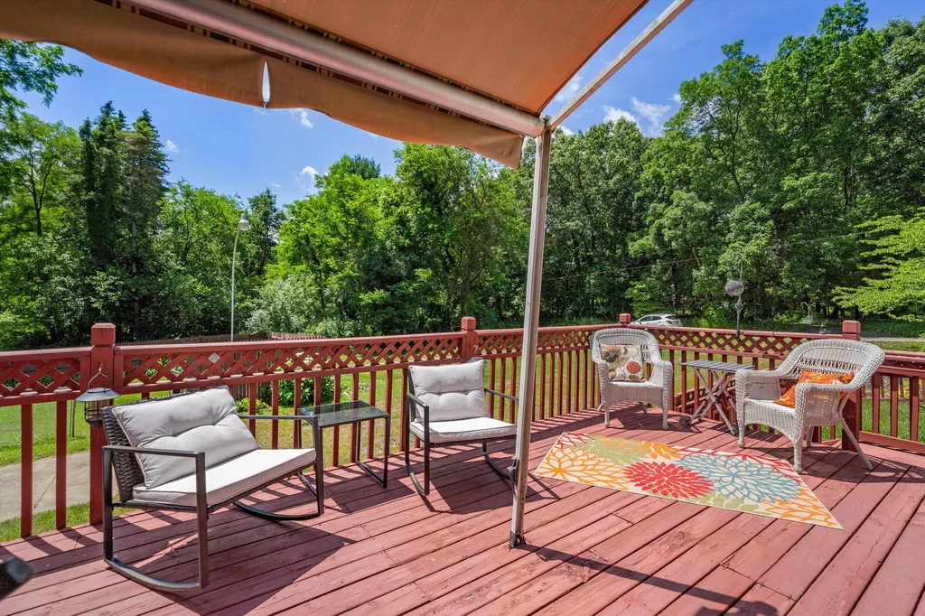 16009 Cavanaugh Lake Road Sylvan Township MI 48118