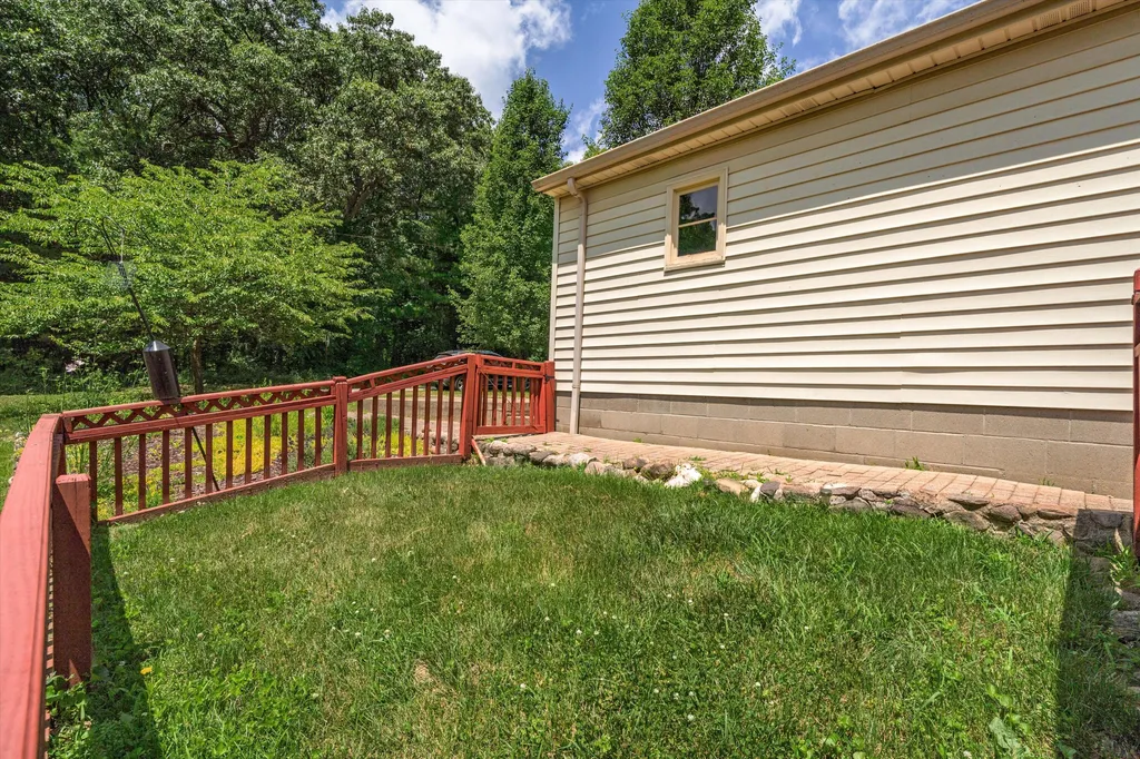 16009 Cavanaugh Lake Road Sylvan Township MI 48118