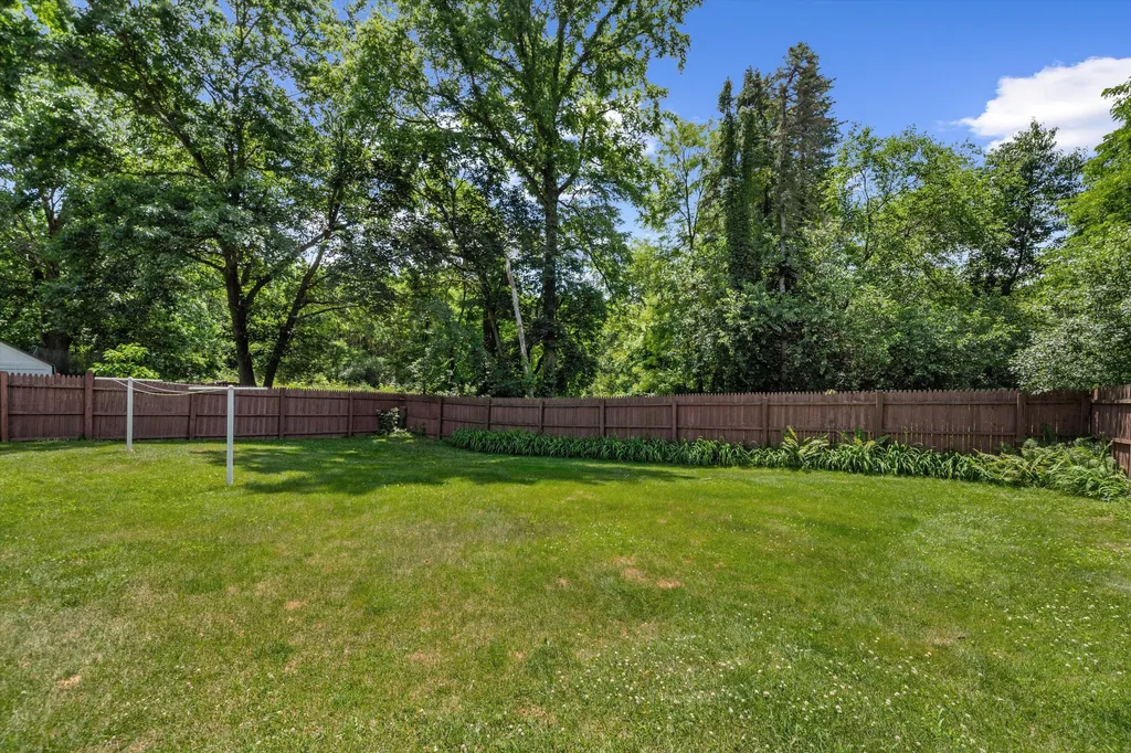 16009 Cavanaugh Lake Road Sylvan Township MI 48118