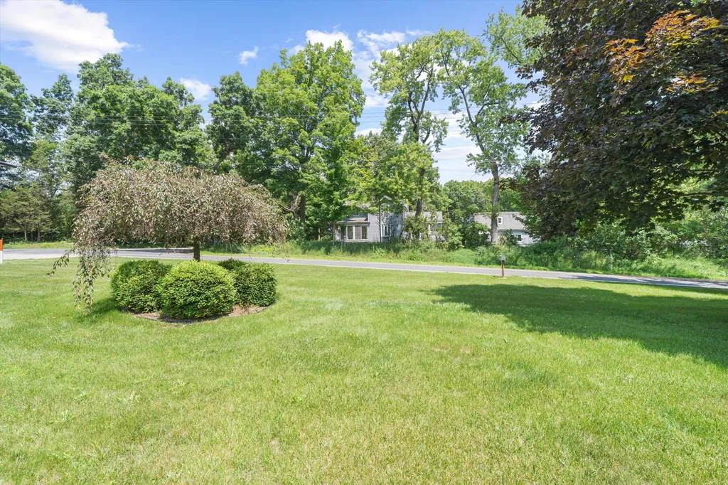 16009 Cavanaugh Lake Road Sylvan Township MI 48118