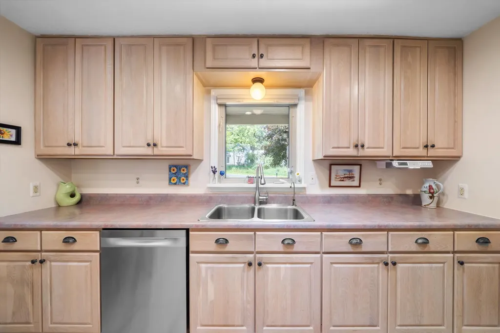 16009 Cavanaugh Lake Road Sylvan Township MI 48118