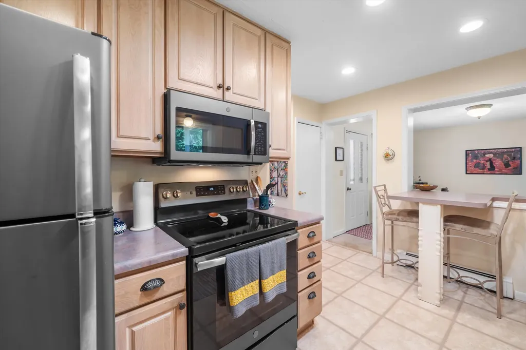 16009 Cavanaugh Lake Road Sylvan Township MI 48118