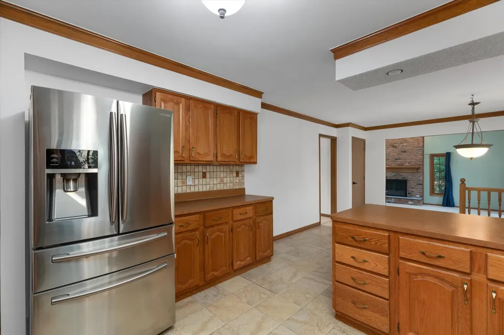 37731 W Meadowhill Drive Farmington Hills City MI 48167