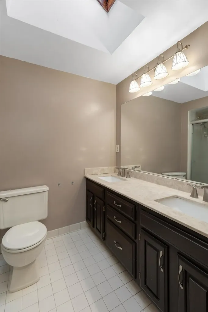 37731 W Meadowhill Drive Farmington Hills City MI 48167