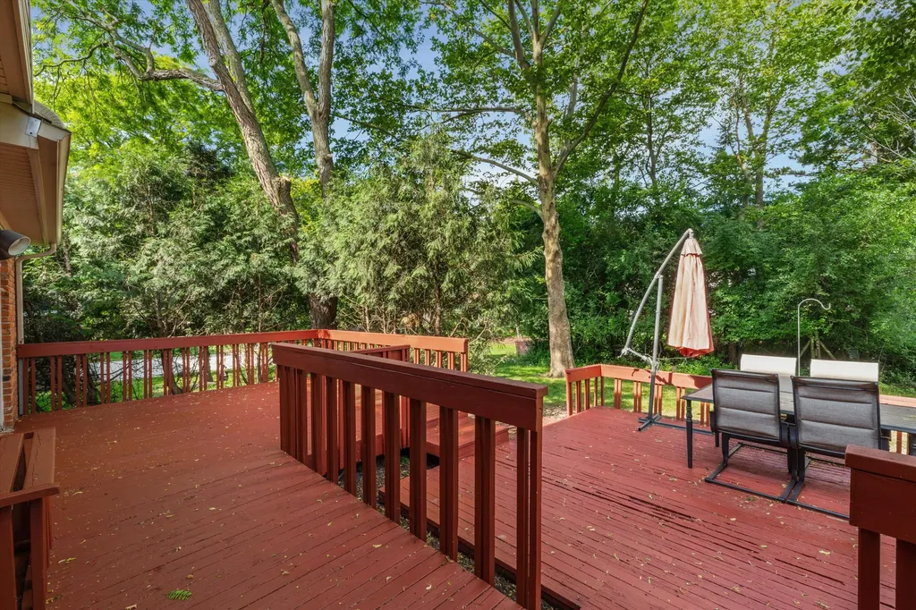 37731 W Meadowhill Drive Farmington Hills City MI 48167
