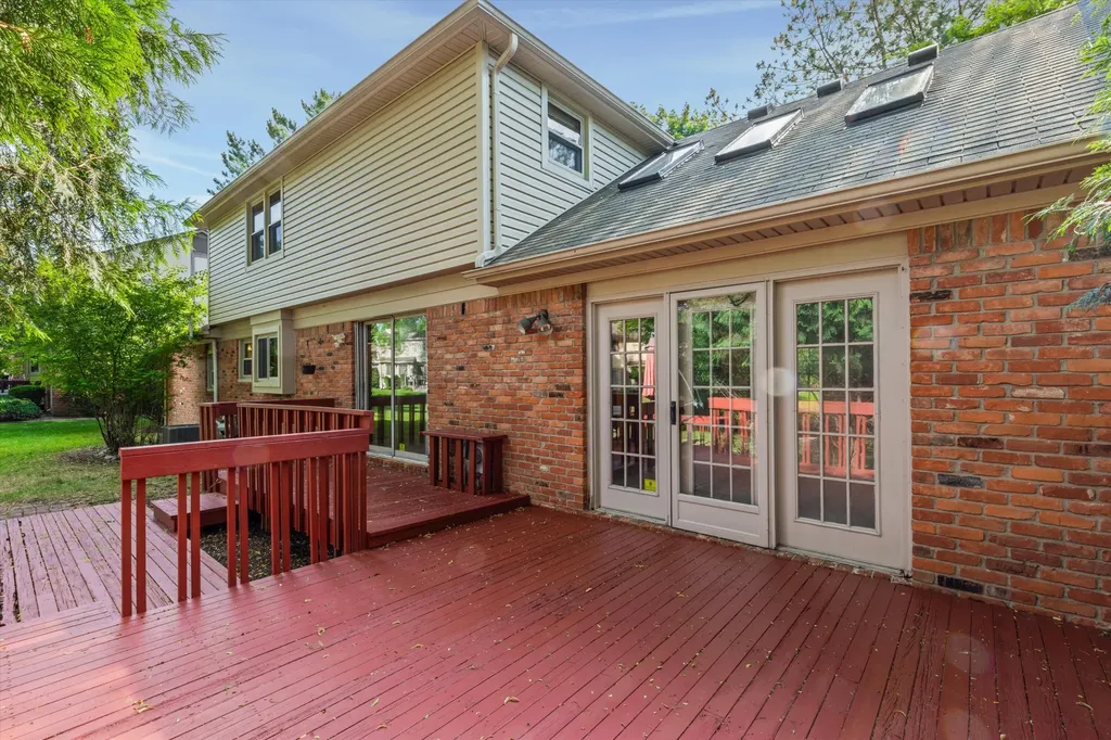 37731 W Meadowhill Drive Farmington Hills City MI 48167